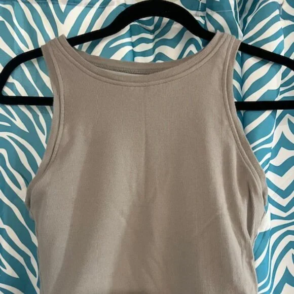 KN Klassy Network gray ribbed crop top SZ medium - Picture 1 of 2